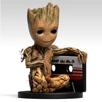 Figura cofrinho Baby Groot...