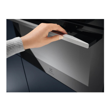  ELECTROLUX - 3