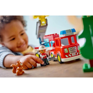 LEGO - Camião dos Bombeiros com Mangueira e Bombeiro 10473 LEGO - 8